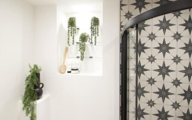 Knightstone Apartment