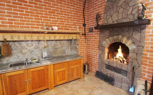 Tri Bani Guest House