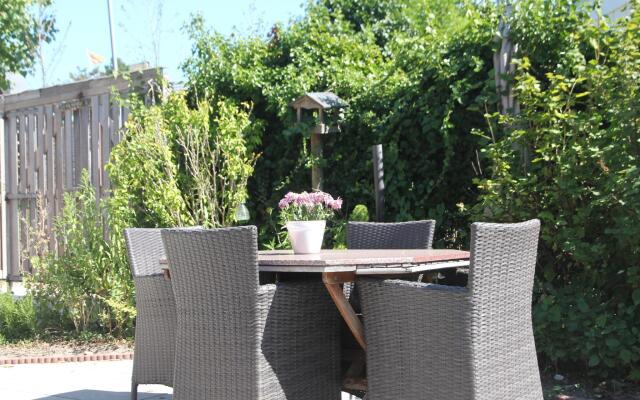 Home in Egmond aan den Hoef with Private Terrace and Garden