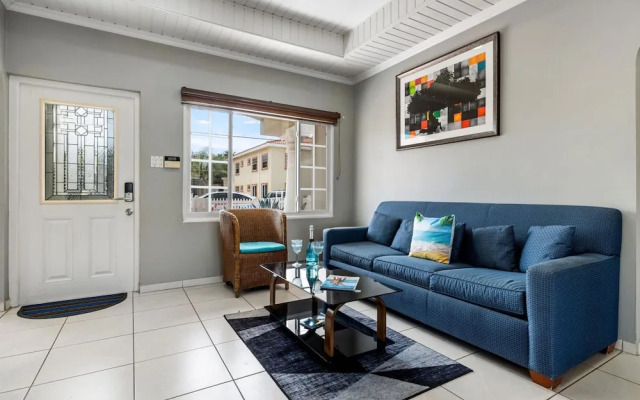 2br2ba Home w Private Pool Close 2 Beach BBQ