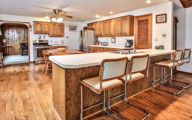 Porcupine Point - 4 Br Home