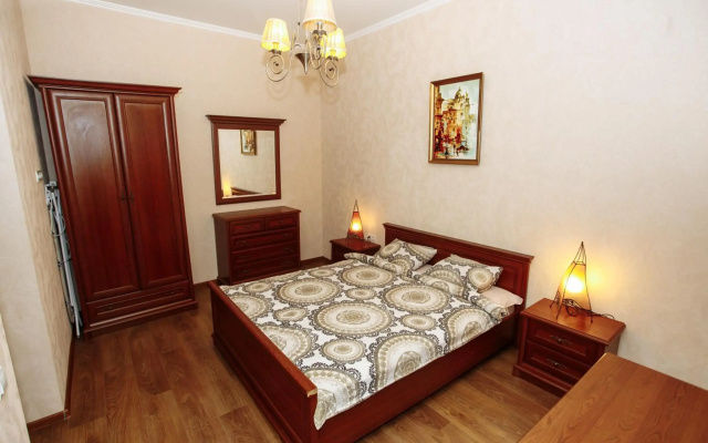 Apartment near Museum