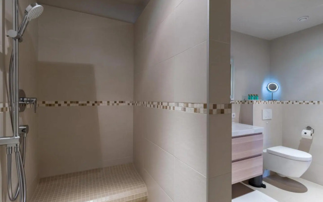 Van's Place, Luxury Apartment