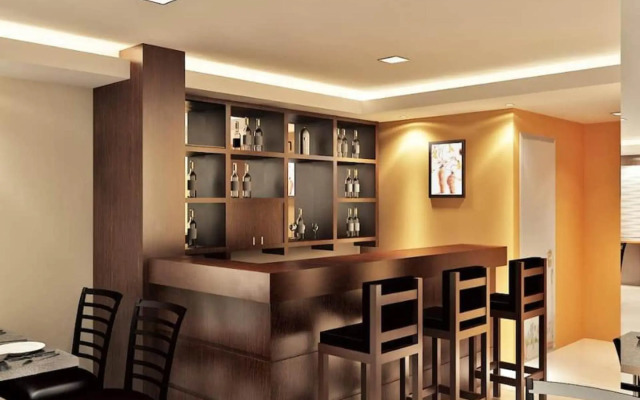 Encore Inn