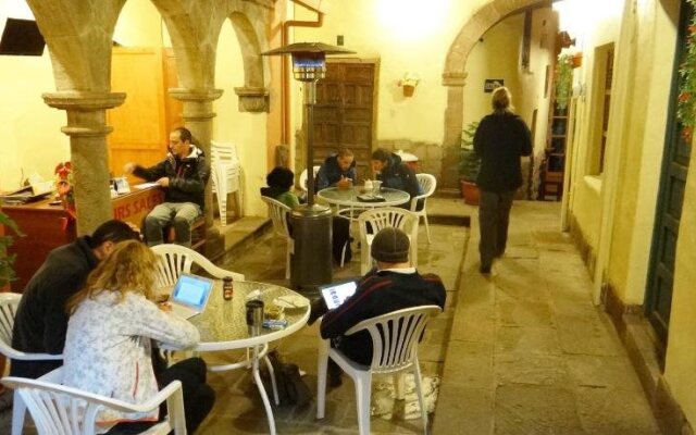 Hitchhikers Cusco Hostel