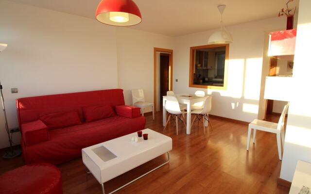 Apartment With sea View, Walking Distance to the Beach