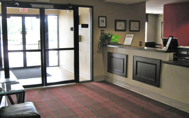 Extended Stay America Select Suites - Greenville - Airport