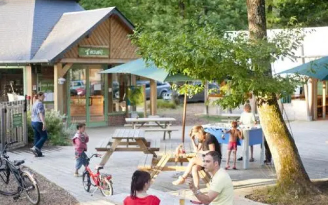 Huttopia Lac de Sillé