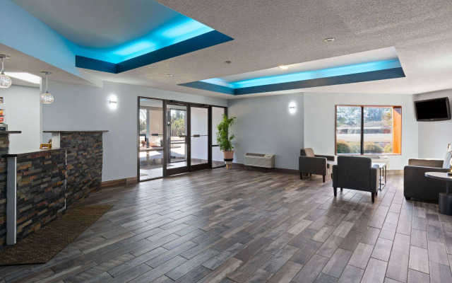 Baymont by Wyndham Creedmoor