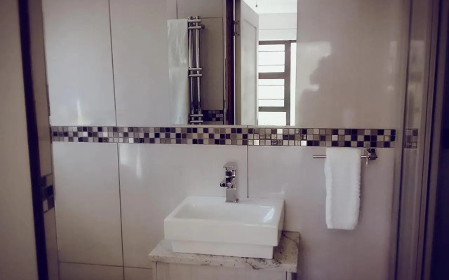 8 Sleeper Villa and 4 Sleeper Flatlet