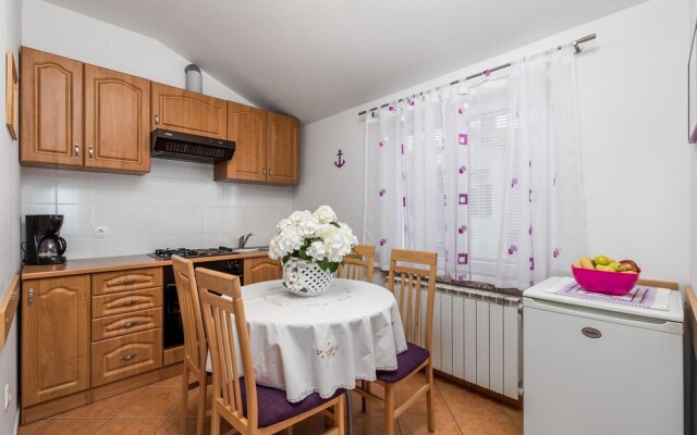 Amazing Home in Rukavac With Wifi and 2 Bedrooms