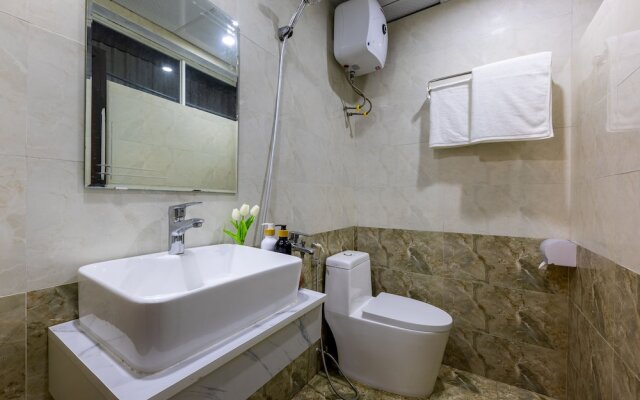 Catba Hong Kong Hotel
