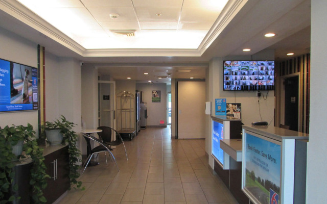 Motel 6 West Des Moines, IA