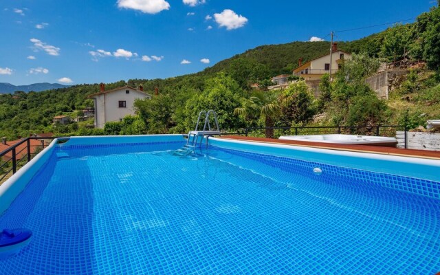 Awesome Home in Bregi With Jacuzzi, Wifi and 4 Bedrooms
