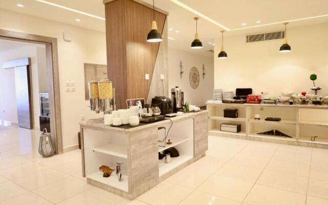 Luciana Hotel by FHM