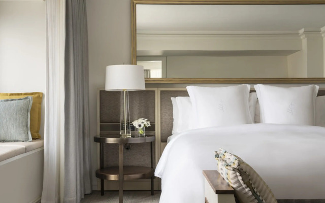 Отель Four Seasons Chicago