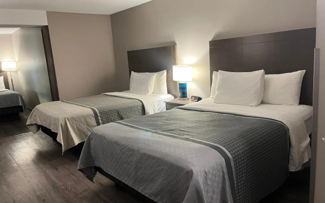Travelodge by Wyndham Saskatoon