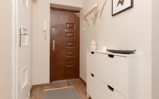 Apartament Miedzynarodowa by Renters