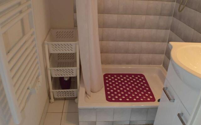 Appartement Le Grau-du-Roi, 1 pièce, 4 personnes - FR-1-250-160