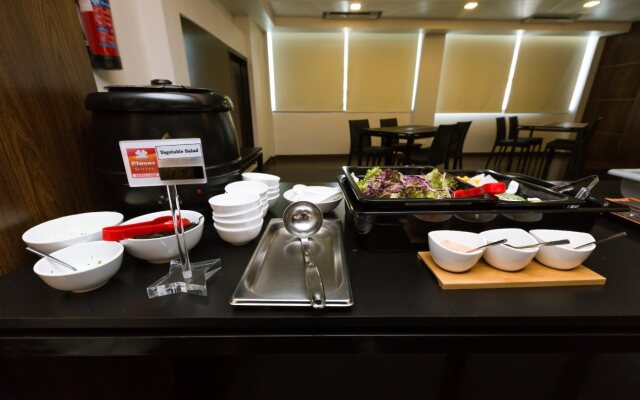 Clover Suites Royal Lake Yangon