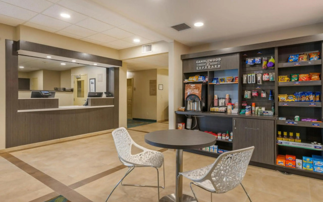 Candlewood Suites Ft Myers I-75 by IHG