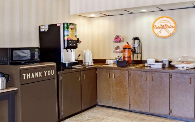 Super 8 By Wyndham Nashville Downtown