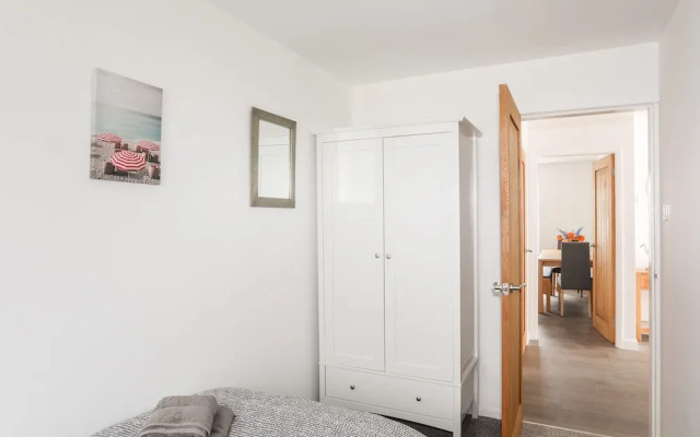 31 Beach Road