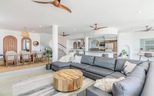 The one and only Pedregal Hollywood House