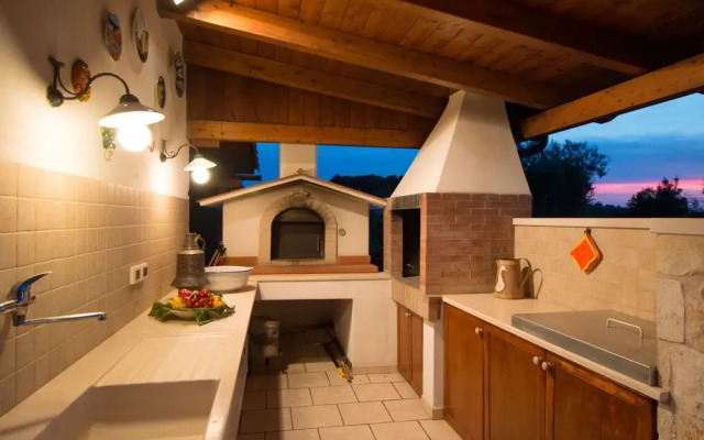 TD Villa Luna Trulli with Large Pool