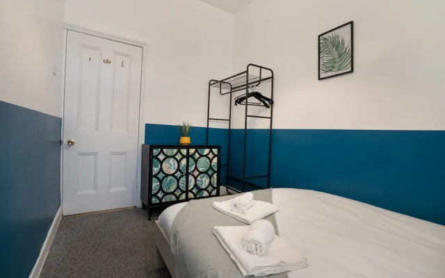 3 Bed-free Parking-close to City