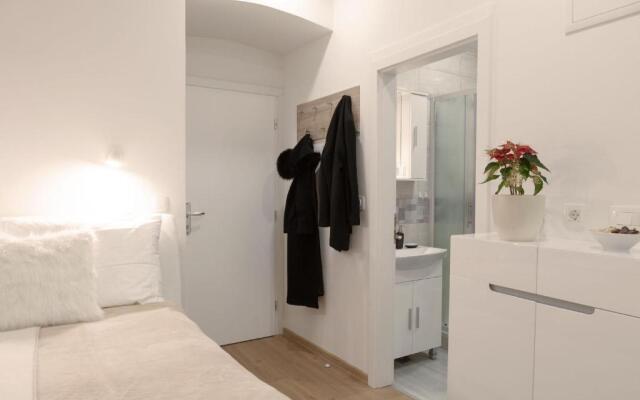 Studio Apartment Gea