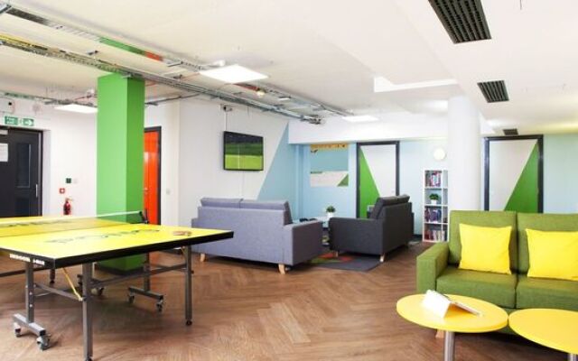 Modern Student-Only Studios by Angel High Street