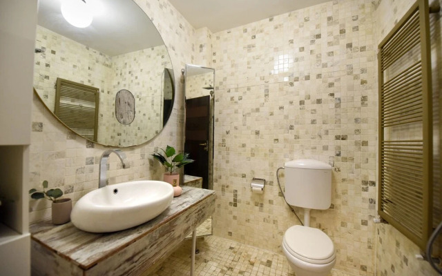 Homey - Strada Stirbei Voda 17