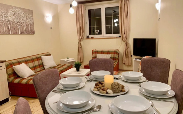 Ski-in & Ski-out, Apartman Filip - 30m from GONDOLA Brzeće