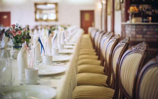 Hubertus Aparthotel & Restaurant & Horse Club