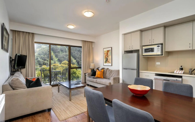 Lantern 1 Bedroom Balcony with car space and alpine view