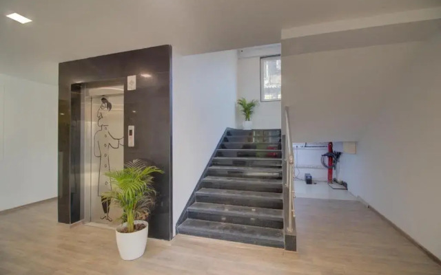 OYO Townhouse 092 Ashray