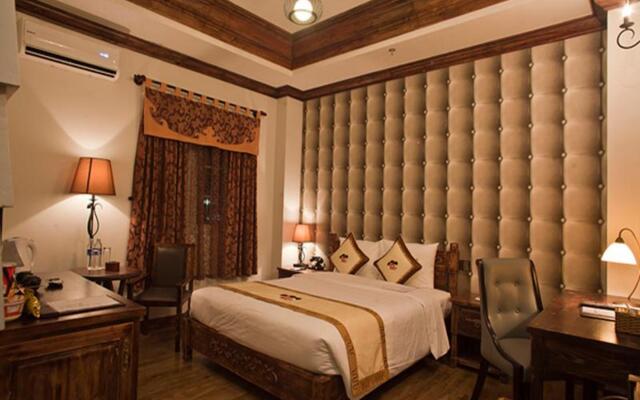 Seventeen Saloon Hotel