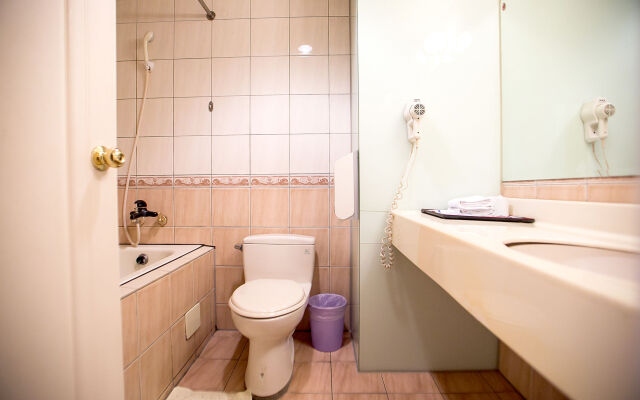 Huang Shin Business Hotel - Shan Ah Branch