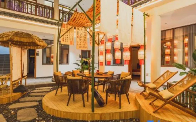 Zhiyue · Anana Rich Leaf | Minimalist ° Natural Wood Style · Art Dream Lan Resting Place (Gucheng) – Restaurant – Lijiang