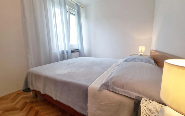 Apartment Rijeka with sea view