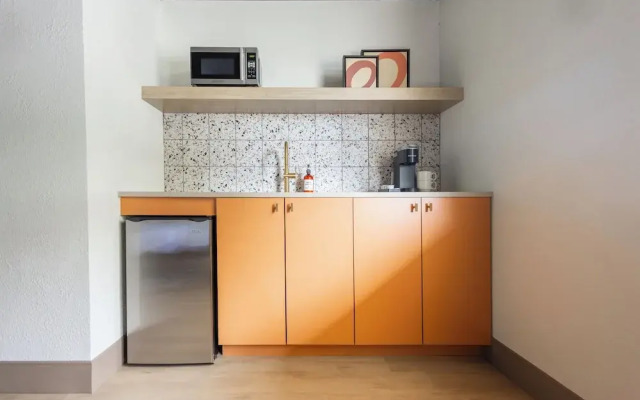 Arka Motel