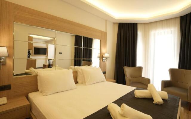 Alesta Seaside Residence