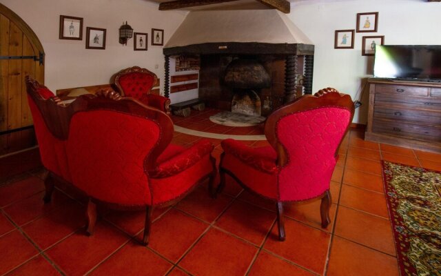 House With one Bedroom in Porto de Mós, With Wonderful Mountain View,