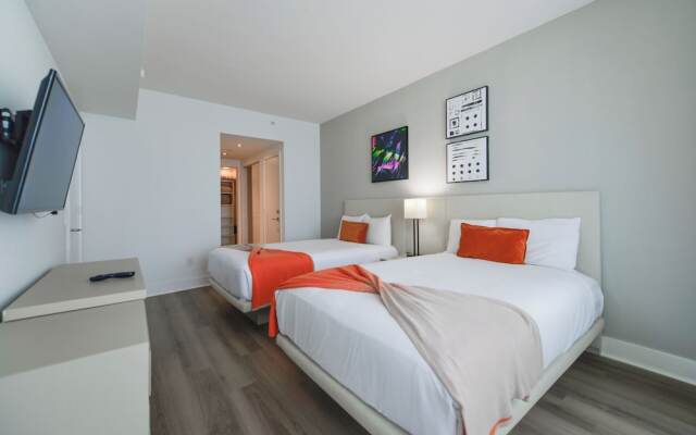 Fantastic 2BR Condo at Hollywood