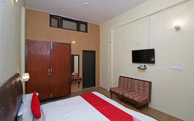 OYO 12222 Hotel Silverton