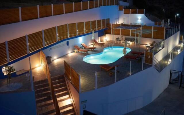Best Family Friendly Villa Near Lake Kournas