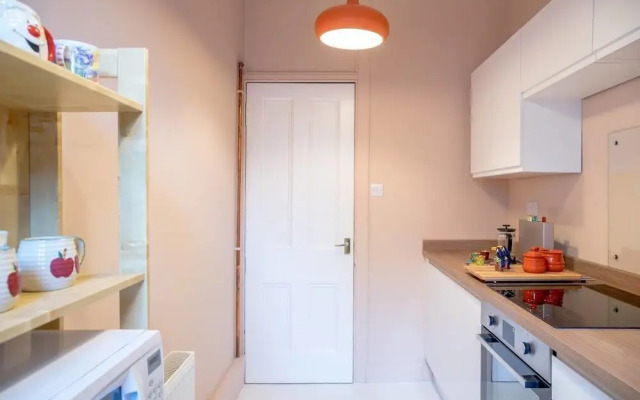 JOIVY Unique Royal Mile Apt - Relive Music History