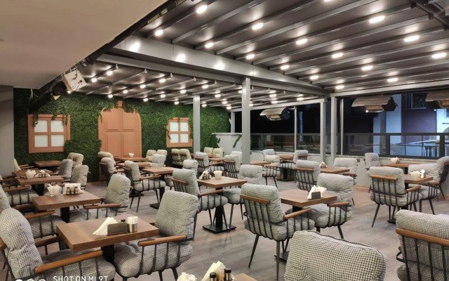 Konur Hotel