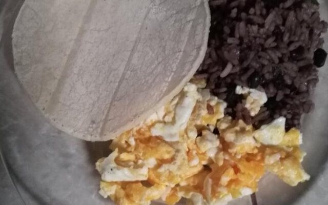 Cabinas los Almendros